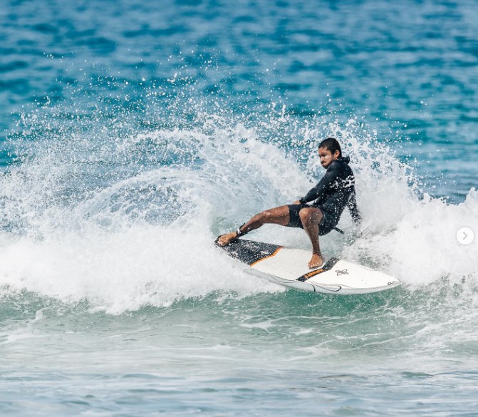 Jose Ruiz surfing Nosara wave